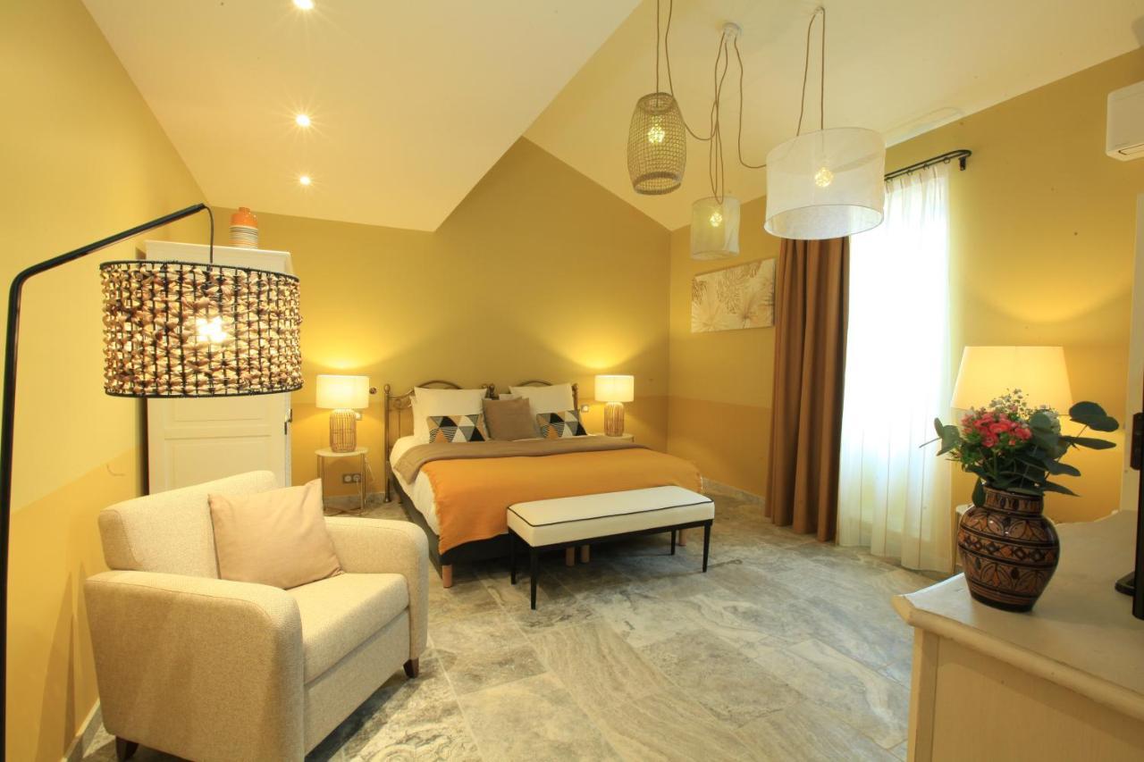Chambres D' Hotes Les Ormes Saint-Rémy-de-Provence Dış mekan fotoğraf